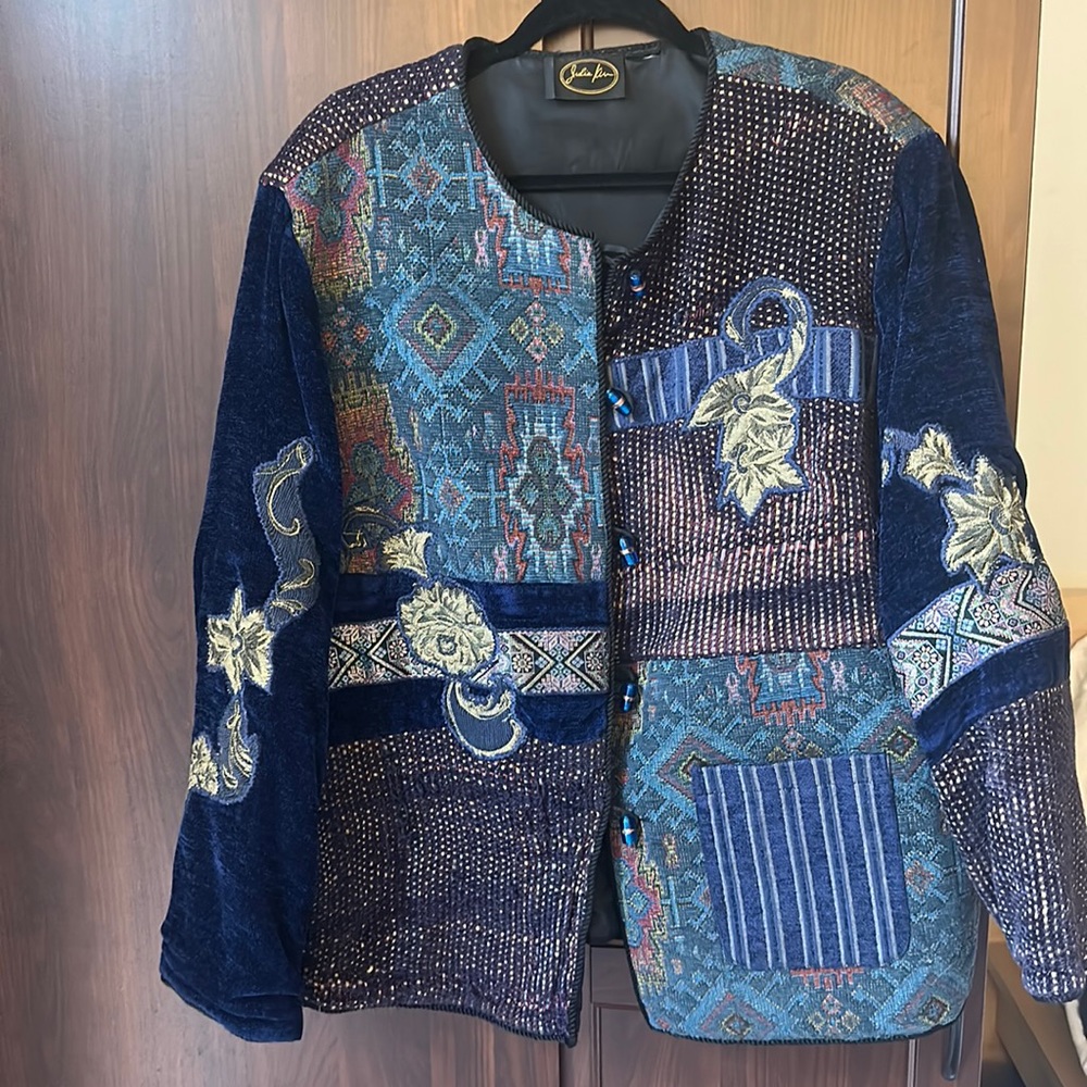 Julia Kim Vintage Quilted Embroidered Jacket Gorgeous!